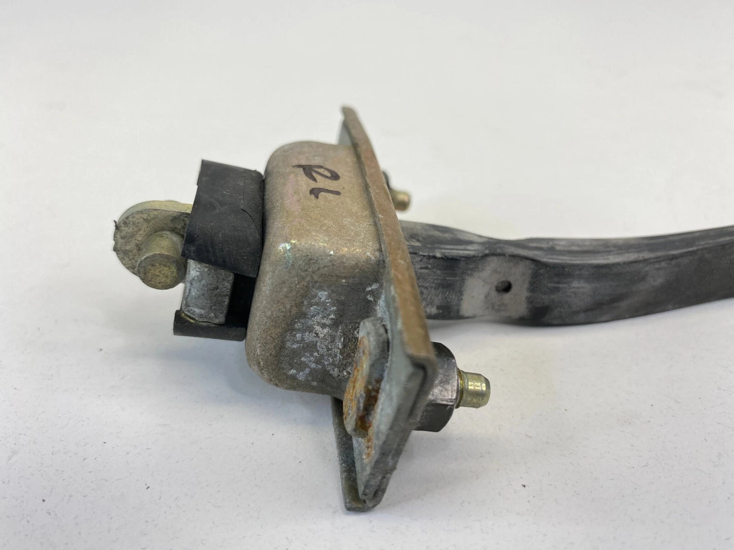 2000-2004 TOYOTA AVALON REAR LEFT SIDE DOOR CHECK STOP STOPPER HINGE DETENT OEM