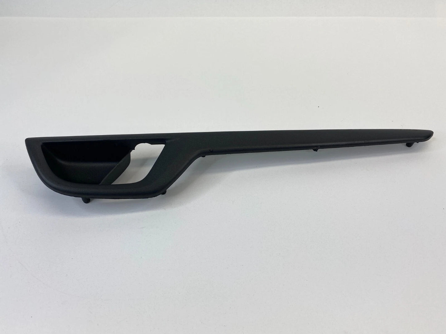 2001-2004 VOLVO S60 REAR RIGHT SIDE INNER DOOR HANDLE BEZEL TRIM PANEL 8650003