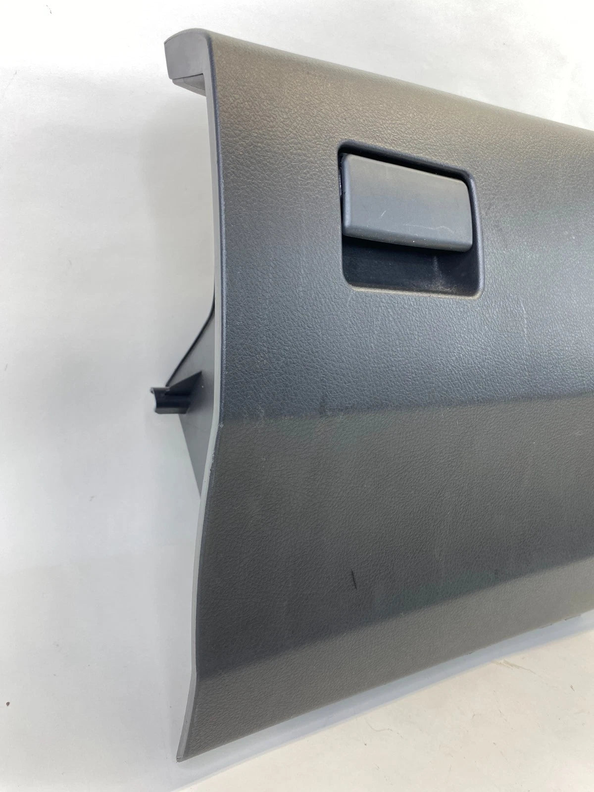 2009-2011 TOYOTA MATRIX DASH GLOVE BOX STORAGE COMPARTMENT ASSY 55550-02240 OEM