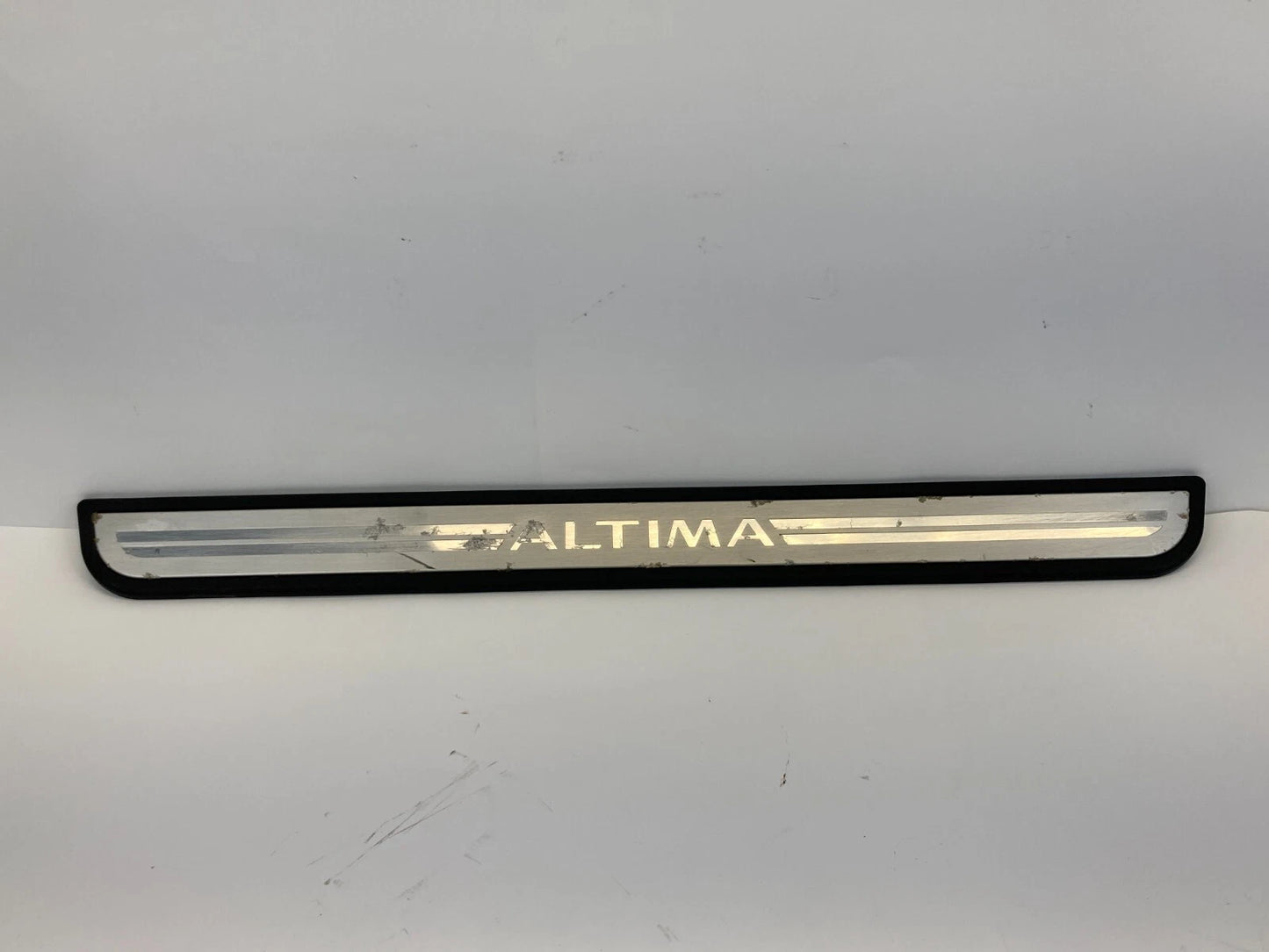 2007-2013 NISSAN ALTIMA FRONT RIGHT DOOR SCUFF SILL TRIM PLATE 999M1-UT000 OEM
