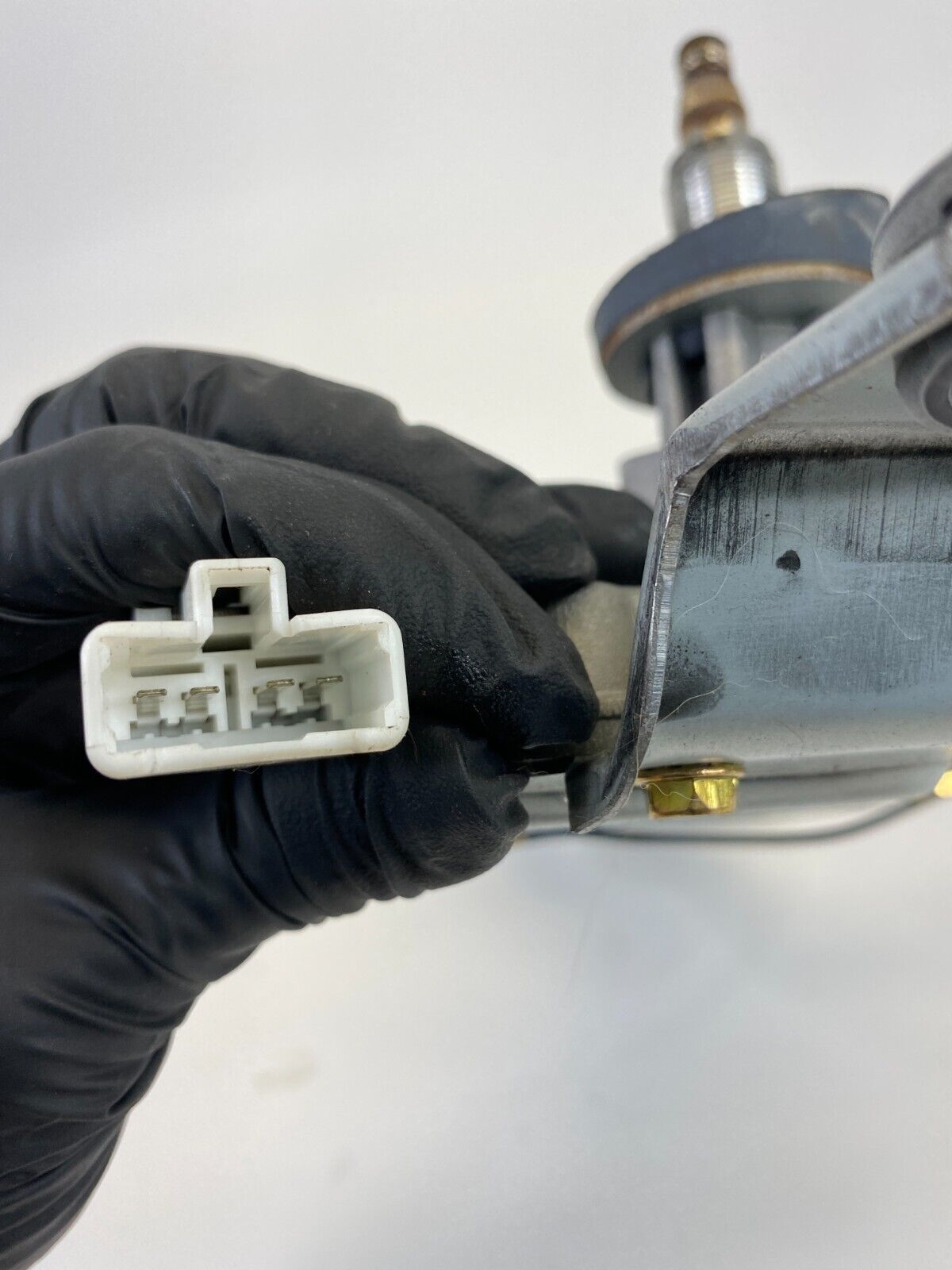 2000-2006 Hyundai Elantra HATCHBACK Rear Windshield Wiper Motor 98700-2D001