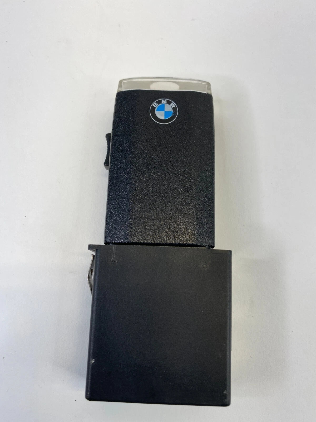 2004-2007 BMW 530I 525I FLASH LIGHT FLASHLIGHT CHARGEABLE HAND LAMP 61138352336