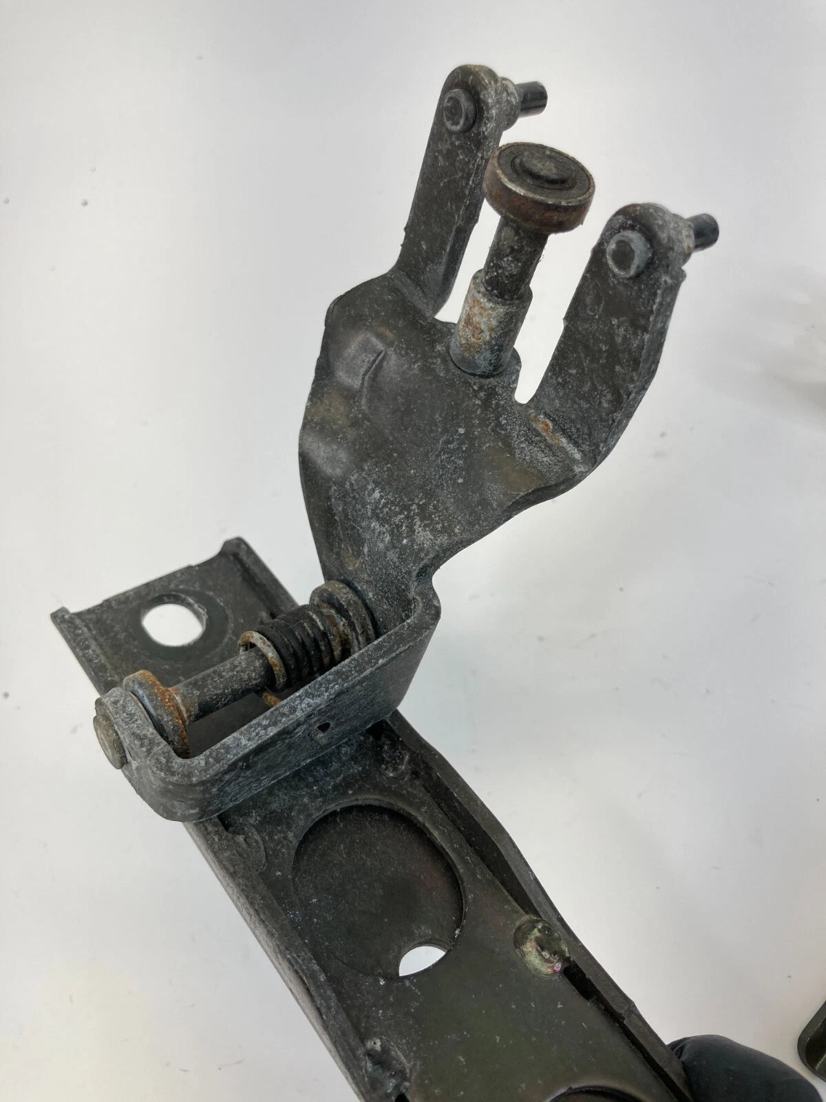 2000-2006 MAZDA MPV REAR LEFT RIGHT MIDDLE SLIDING DOOR HINGE ROLLERS SET OEM