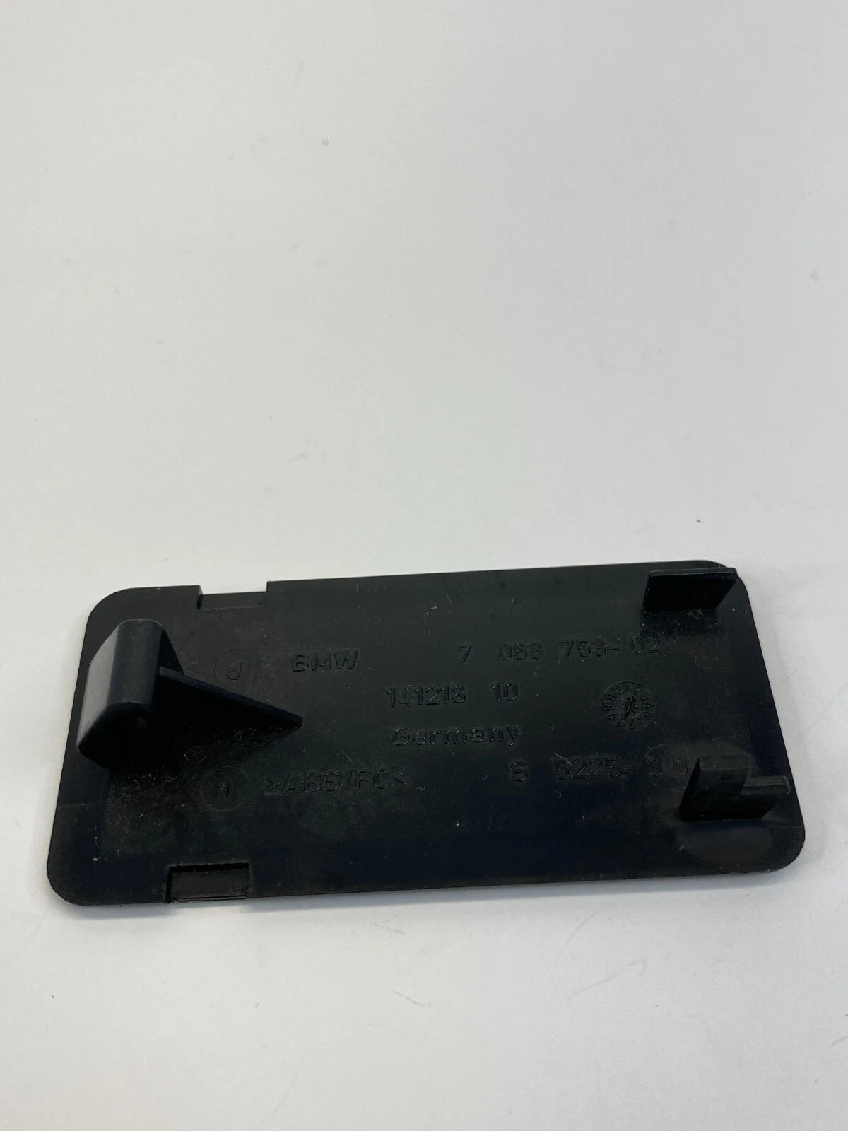 2004-2006 BMW 530I 525I INSTRUMENT PANEL BOTTOM BLIND PLATE COVER 7068753-02 OEM