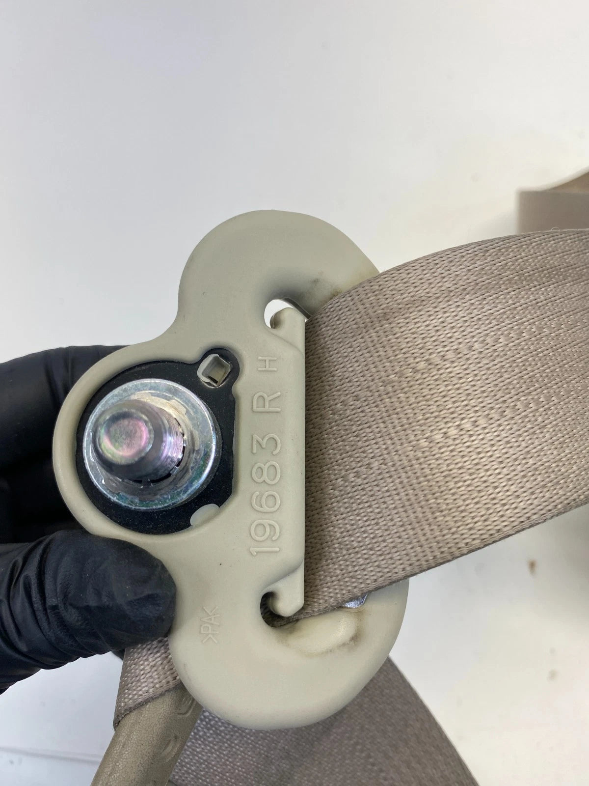 2009-2012 NISSAN MURANO FRONT RIGHT PASSENGER SEAT BELT RETRACTOR TK-AH2-G2255