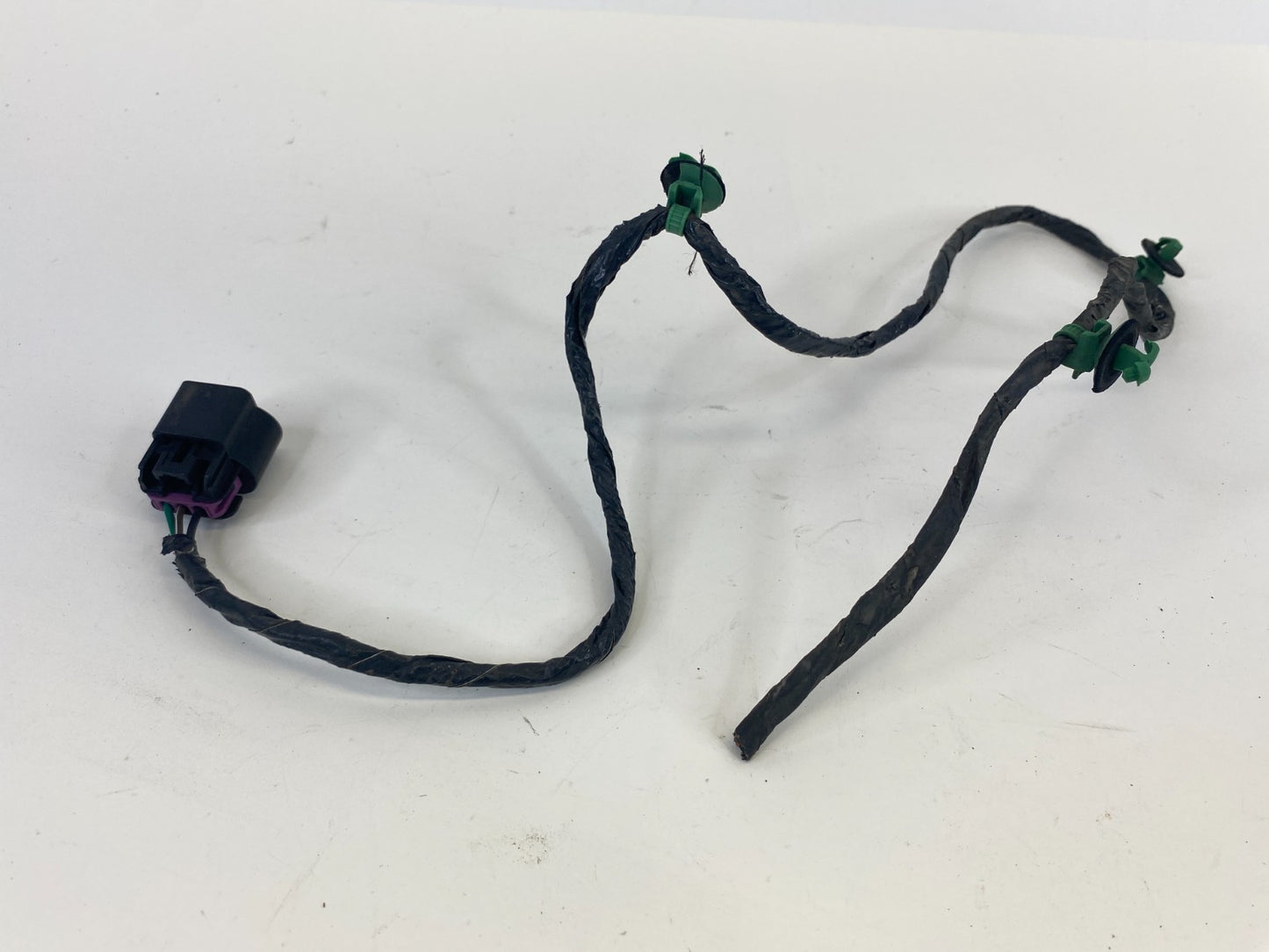 08-12 Buick Enclave Right Passenger Outer Taillight Wire Harness Plug Pigtail