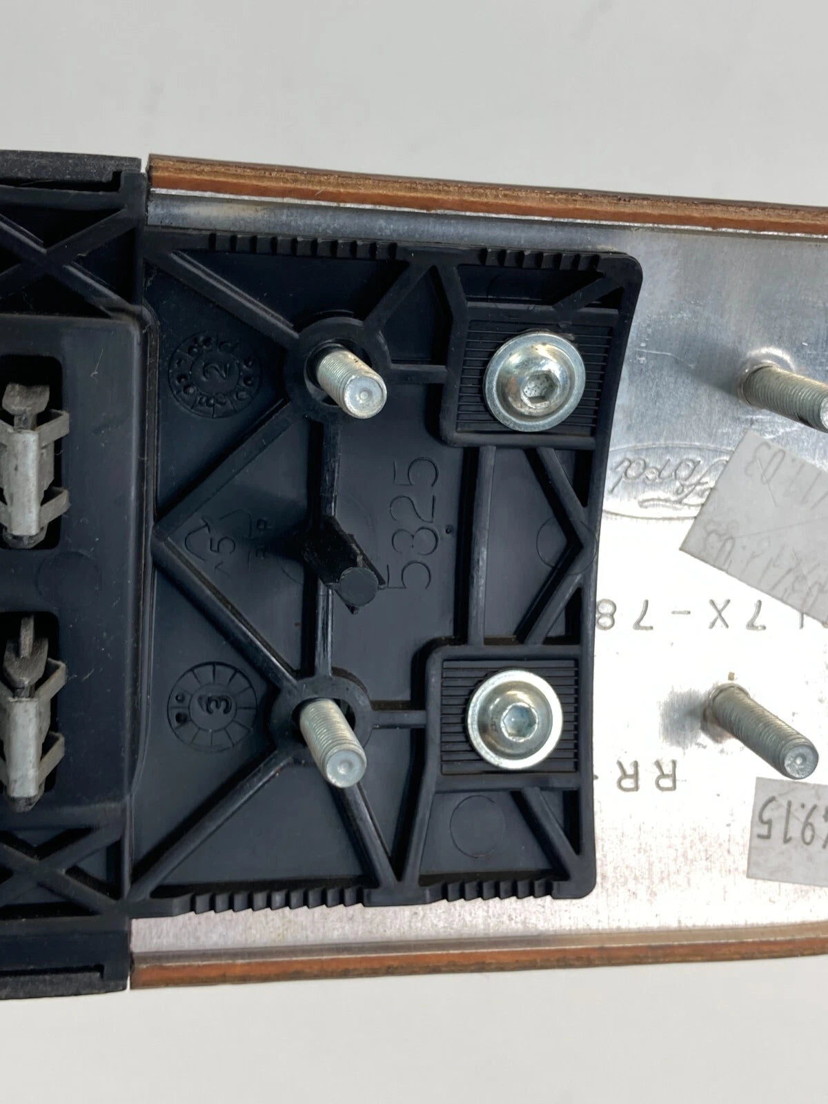 03-06 LINCOLN NAVIGATOR REAR LEFT DOOR MOLDING PANEL HANDLE TRIM 2L7X7827621ADW