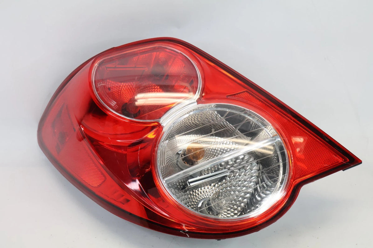 2012-2016 CHEVROLET SONIC SEDAN LEFT DRIVER SIDE TAIL LIGHT LAMP 96830981