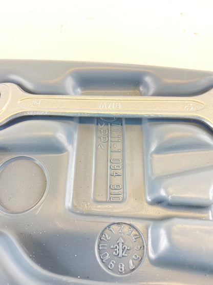 2001-2005 BMW 325I 325XI 330I 330XI SPARE TIRE EMERGENCY JACK LIFT W/ TOOLS OEM