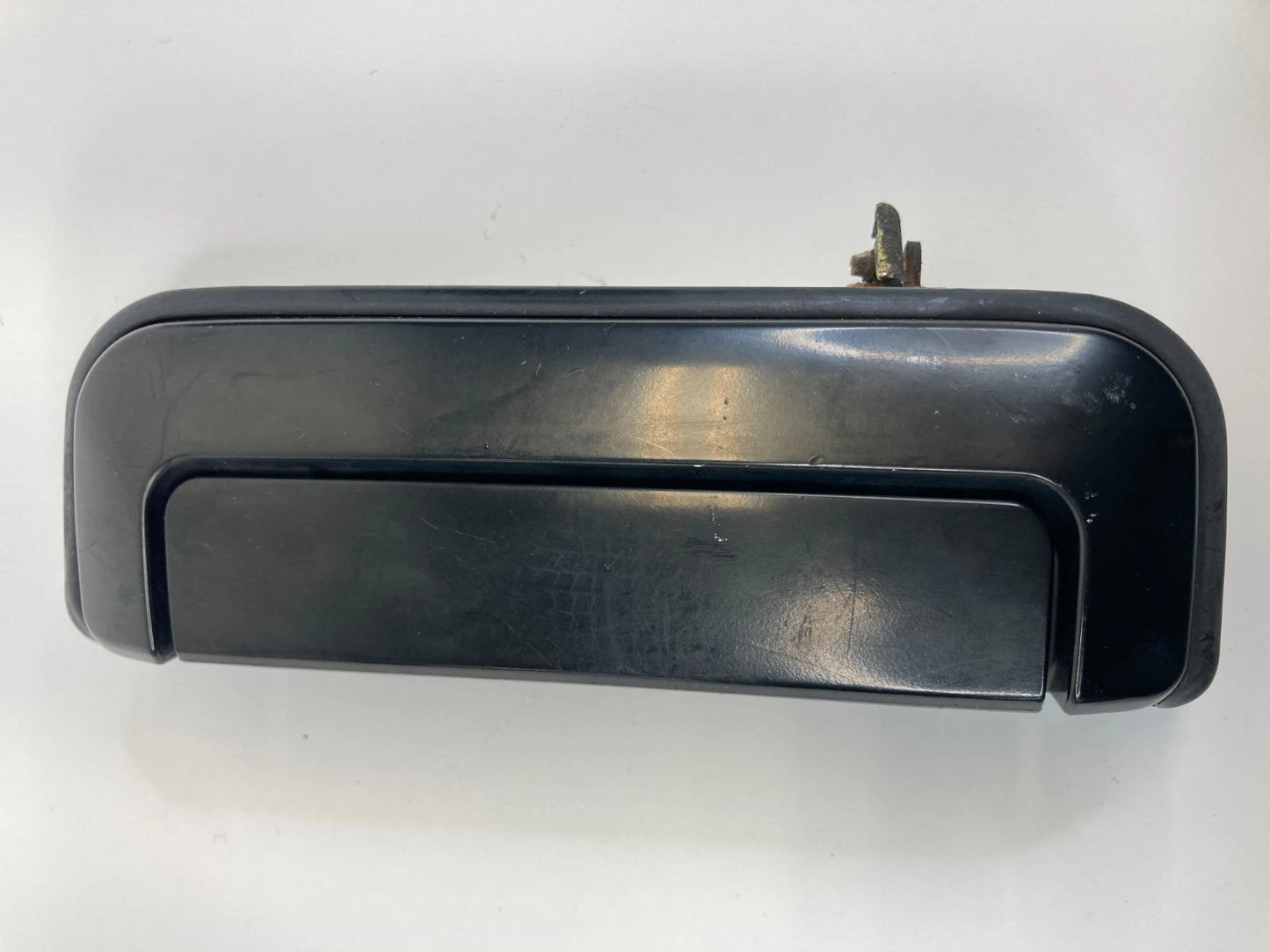 1997-2004 MITSUBISHI MONTERO SPORT REAR LEFT BACK SIDE EXTERIOR DOOR HANDLE OEM