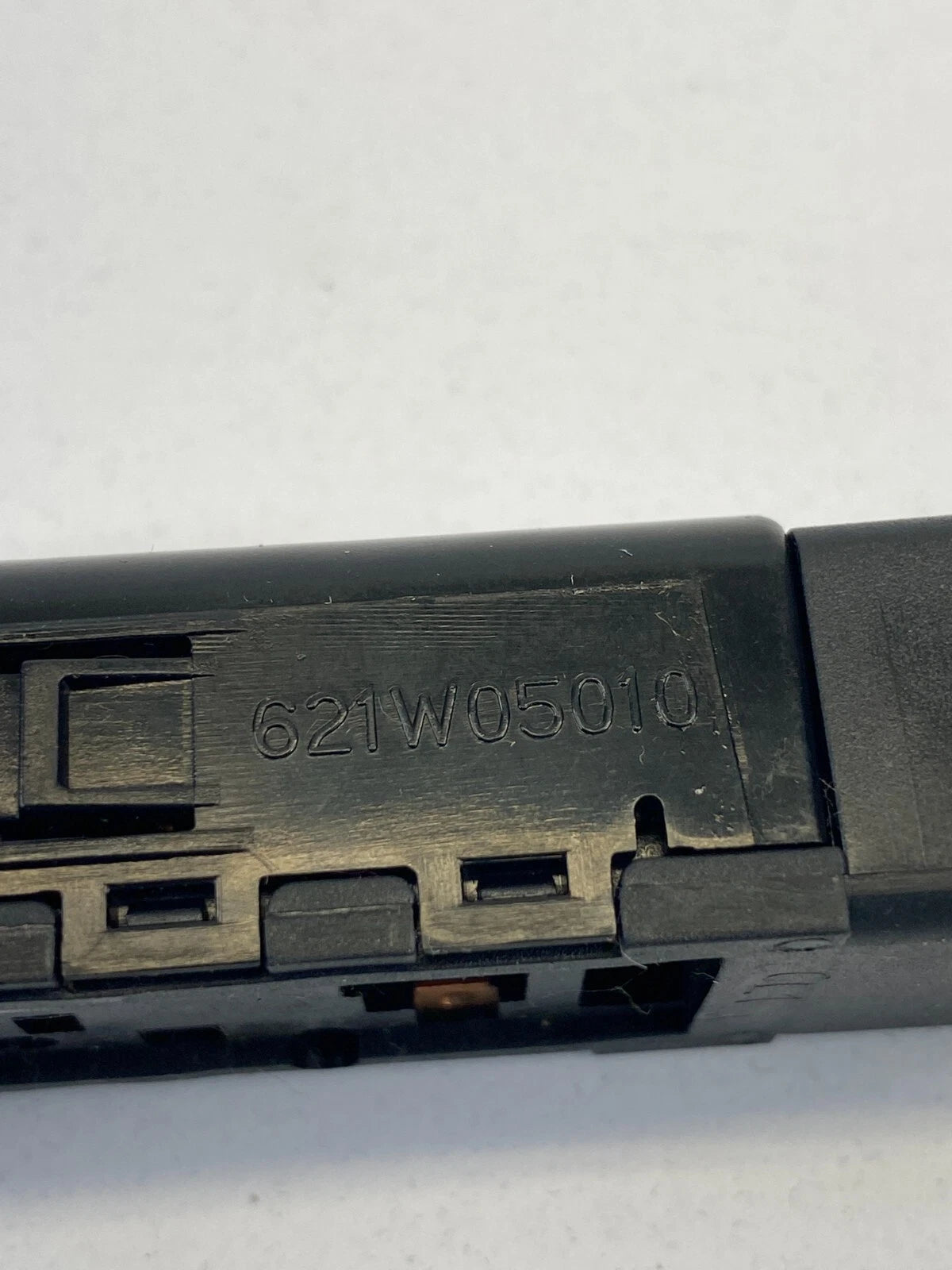 2011 11 KIA RIO5 KIA RIO TRIP ODOMETER CONTROL SWITCH BUTTON 94525-1G550 OEM