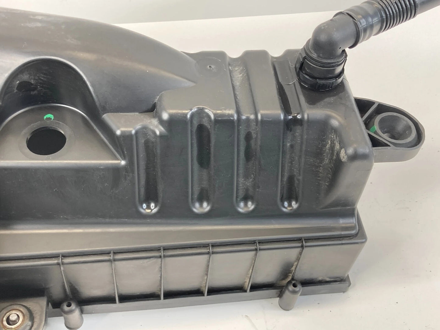 2014-2017 VW VOLKSWAGEN PASSAT 1.8L ENGINE AIR CLEANER INTAKE BOX LOWER COVER