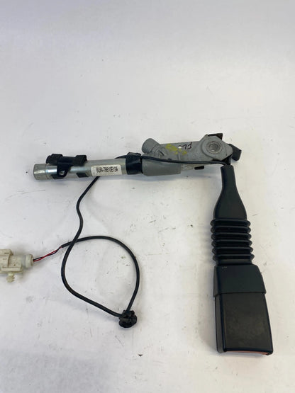 2008-2012 FORD ESCAPE FRONT LEFT DRIVER SEAT BELT BUCKLE 8L84-78610E15-A