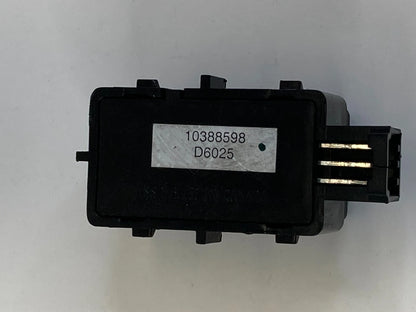 07-14 GMC YUKON REAR RIGHT POWER FOLDING SEAT CONTROL SWITCH BUTTON 10388598 OEM