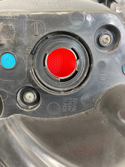 2008-2010 SATURN VUE REAR LEFT QUARTER PANNEL MOUNTED TAIL LIGHT TAILLIGHT OEM