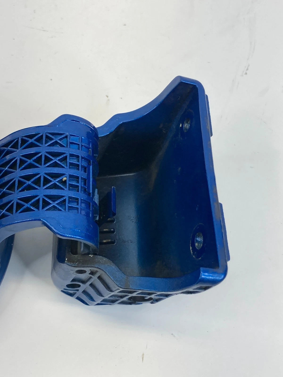 2015 2016 2017 Kia Forte LX Fuel Cap Gas Cover Door Blue Pearl 69510-A7001 OEM