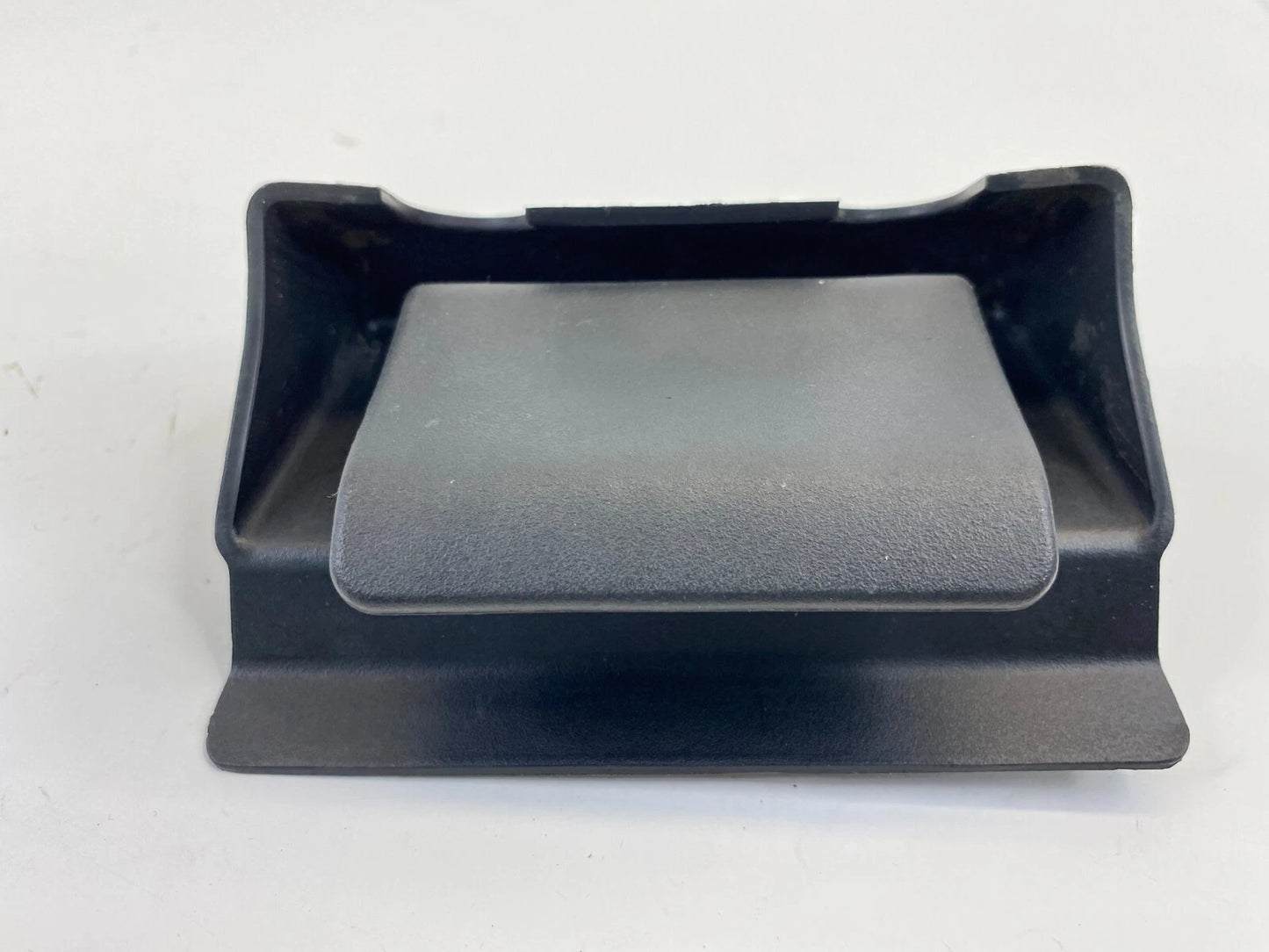 2000-2005 FORD EXCURSION REAR LEFT SIDE INNER DOOR HANDLE F81B-2522634-ABW OEM