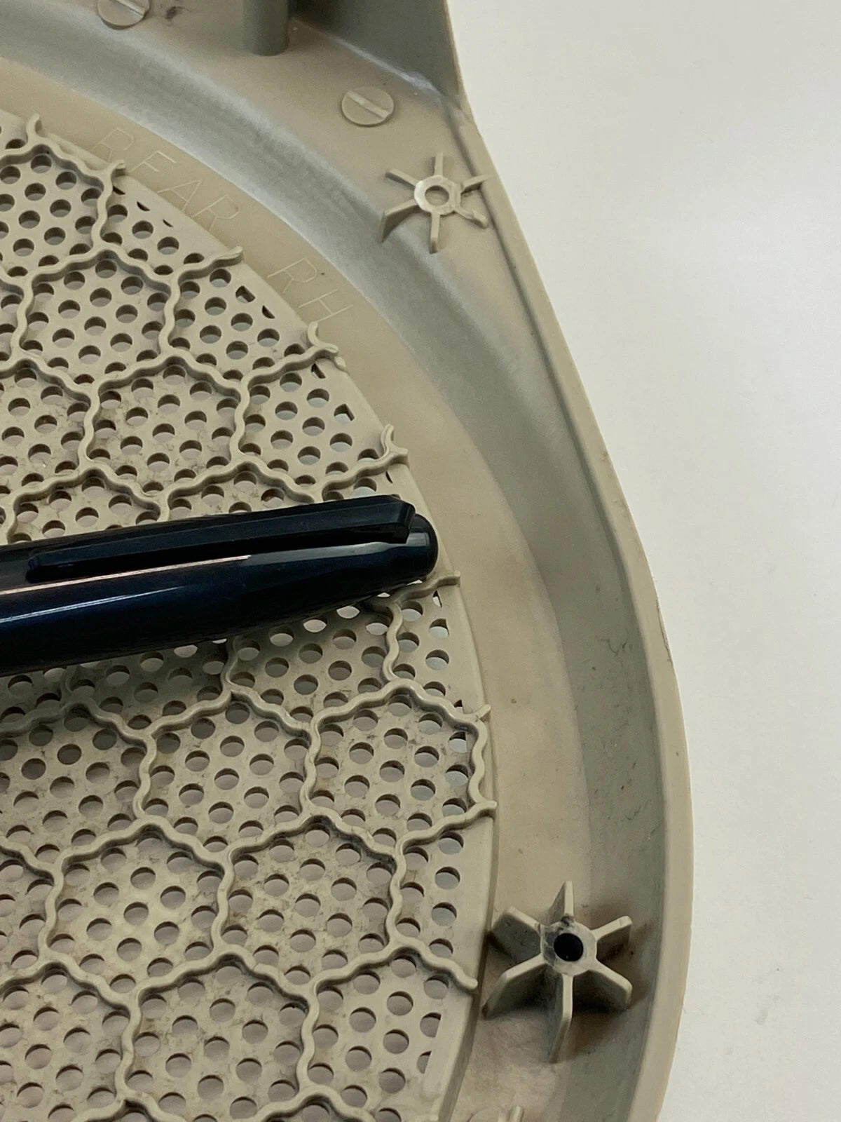 07-09 DODGE CALIBER REAR RIGHT DOOR PANEL SPEAKER COVER GRILL BEIGE 1AH42TRMAA