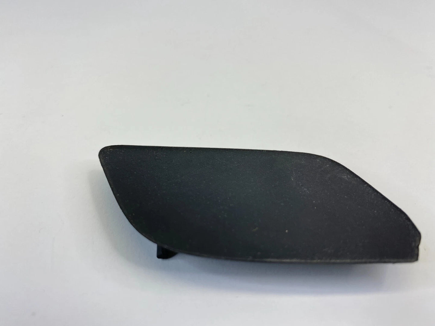 2010-2017 CHEVROLET CHEVY EQUINOX REAR RIGHT HANDLE SCREW COVER BEZEL 13577266