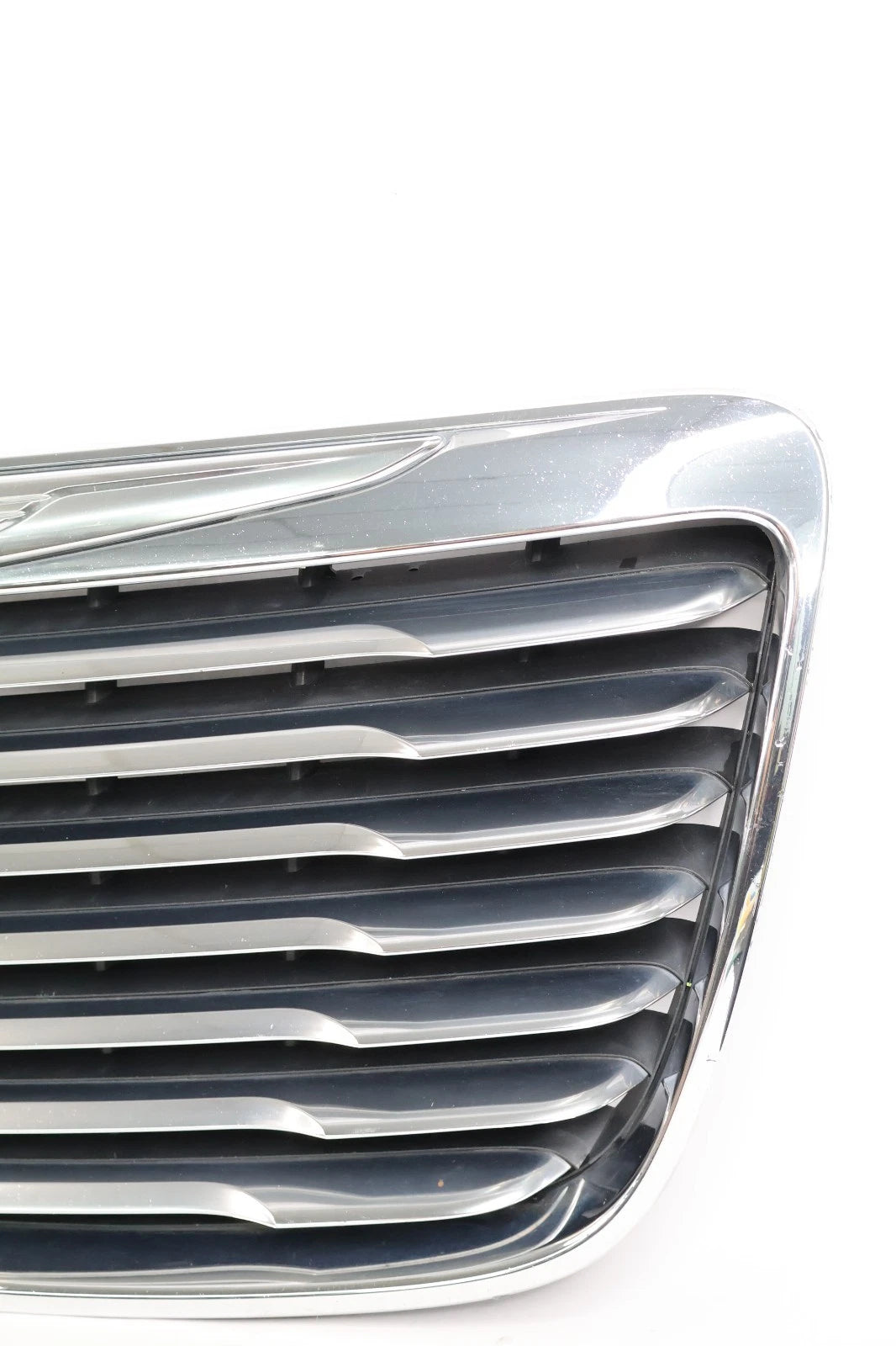 2011-2014 CHRYSLER 300 FRONT BUMPER UPPER GRILLE GRILL MESH CHROME OEM FACTORY