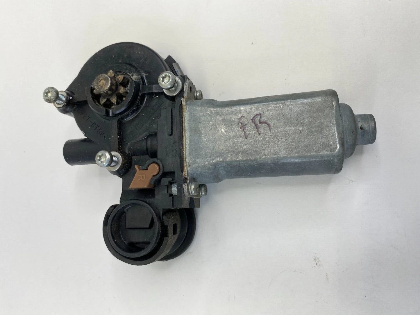 03-08 TOYOTA COROLLA MATRIX 02-06 CAMRY FRONT RIGHT DOOR WINDOW MOTOR 85710AA050