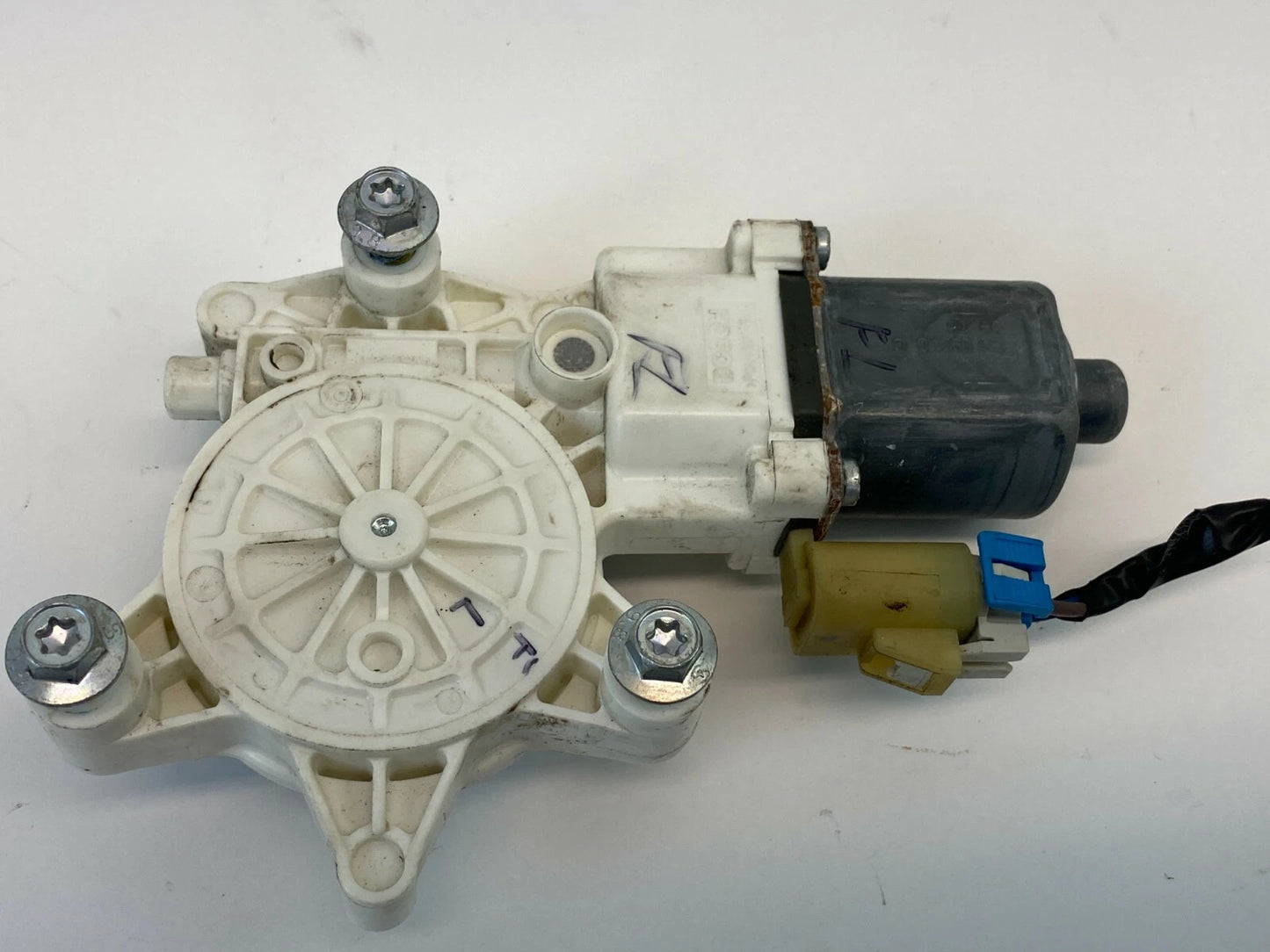 2006-2013 CHEVROLET IMPALA FRONT LEFT DRIVER SIDE WINDOW MOTOR 0130822260 OEM