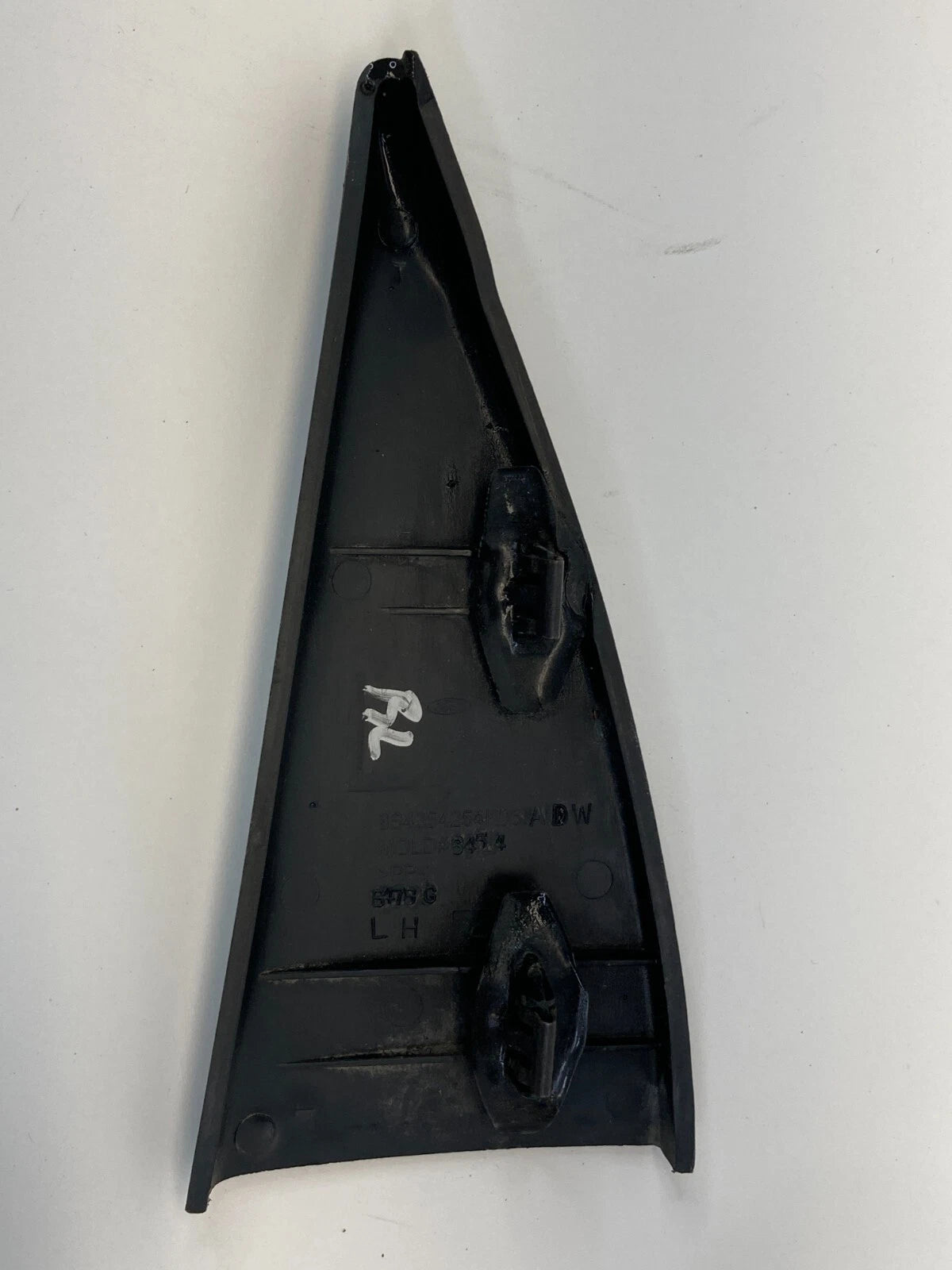 2008-2011 FORD FOCUS REAR LEFT SIDE INNER CORNER COVER TRIM MOLDING 8S4354254K