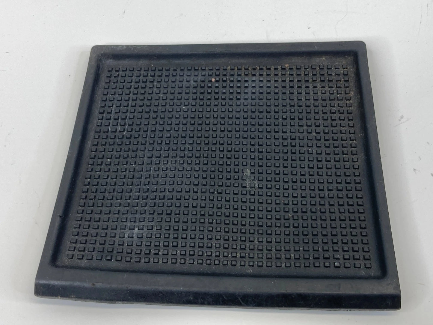 2008-2015 LAND ROVER LR2 UPPER DASH STORAGE POCKET RUBBER MAT TRAY LINER OEM