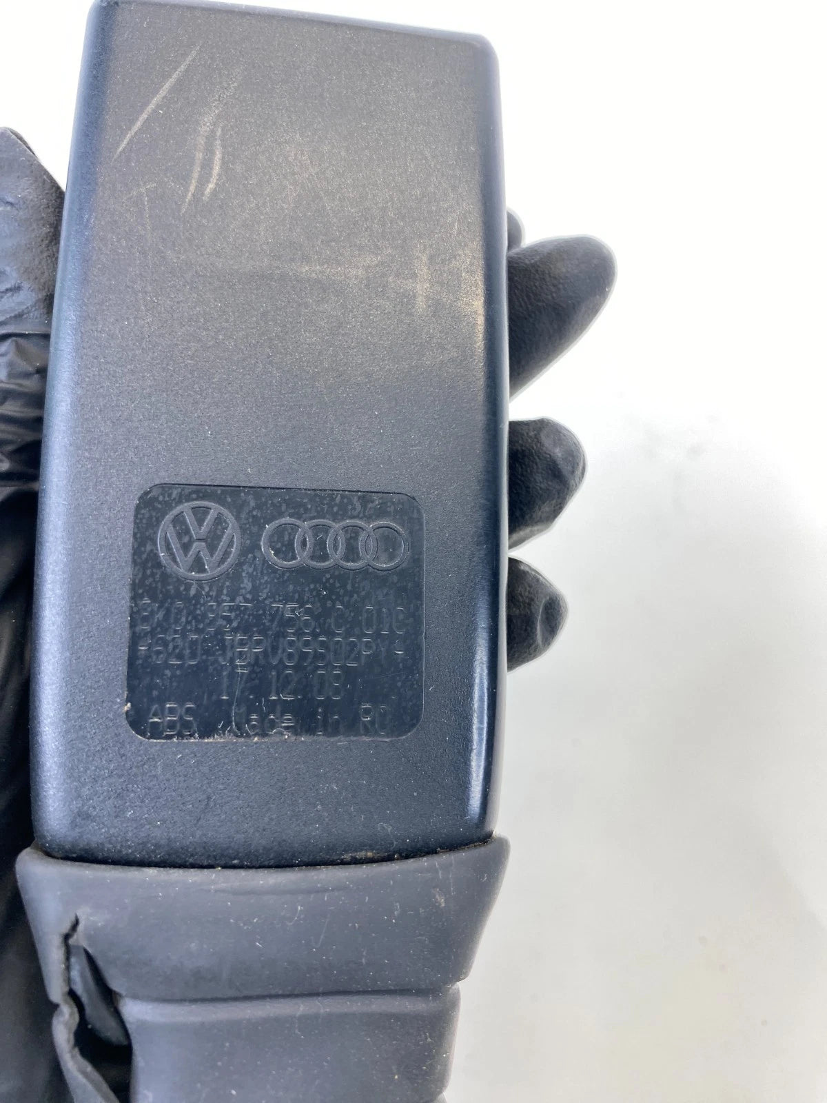 2008-2017 AUDI A5 QUATTRO FRONT RIGHT SIDE SEAT BELT BUCKLE RECEIVER OEM