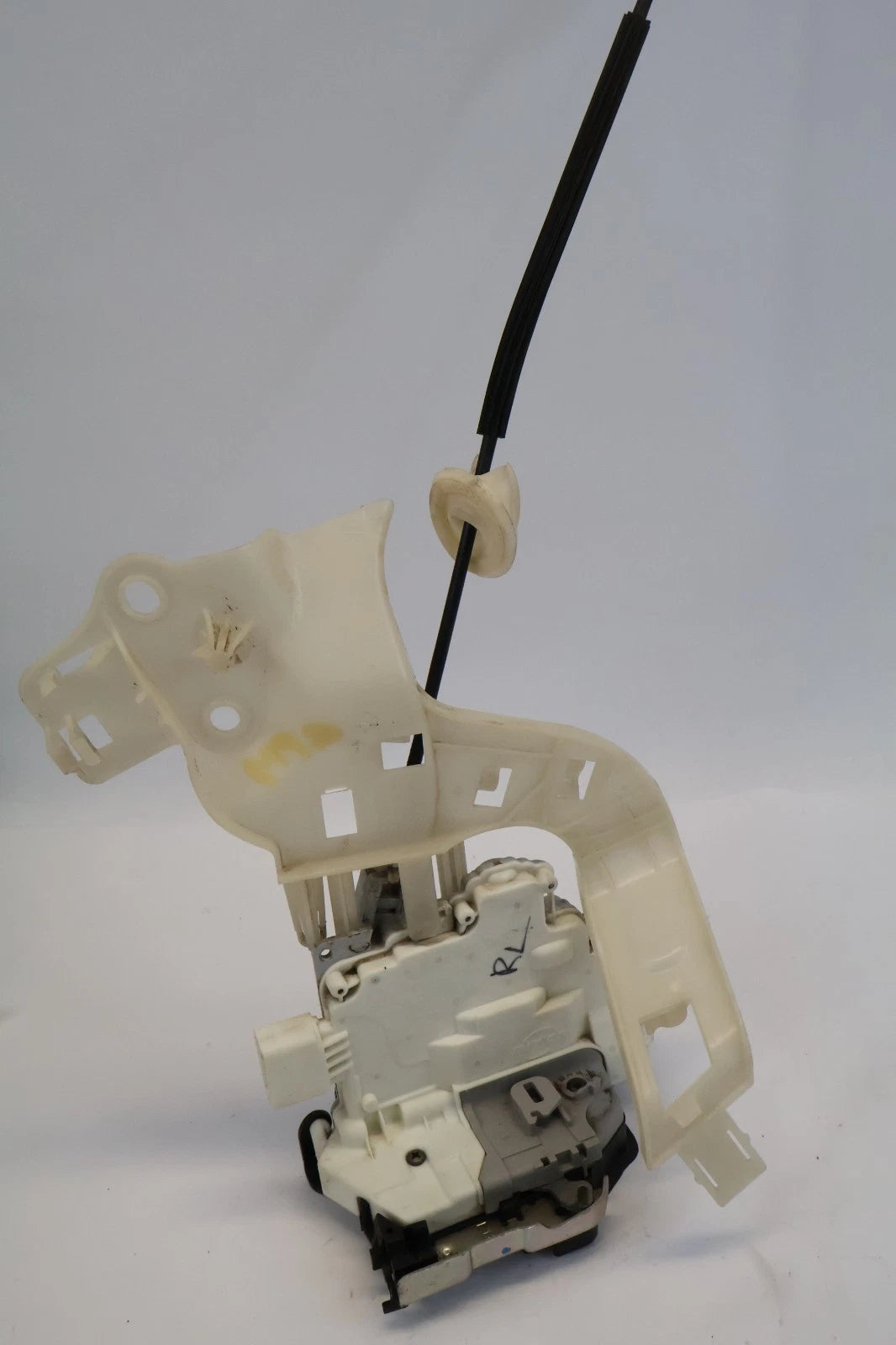 2011-2017 VOLKSWAGEN TOUAREG REAR LEFT BACK DOOR LOCK LATCH RELEASE OEM