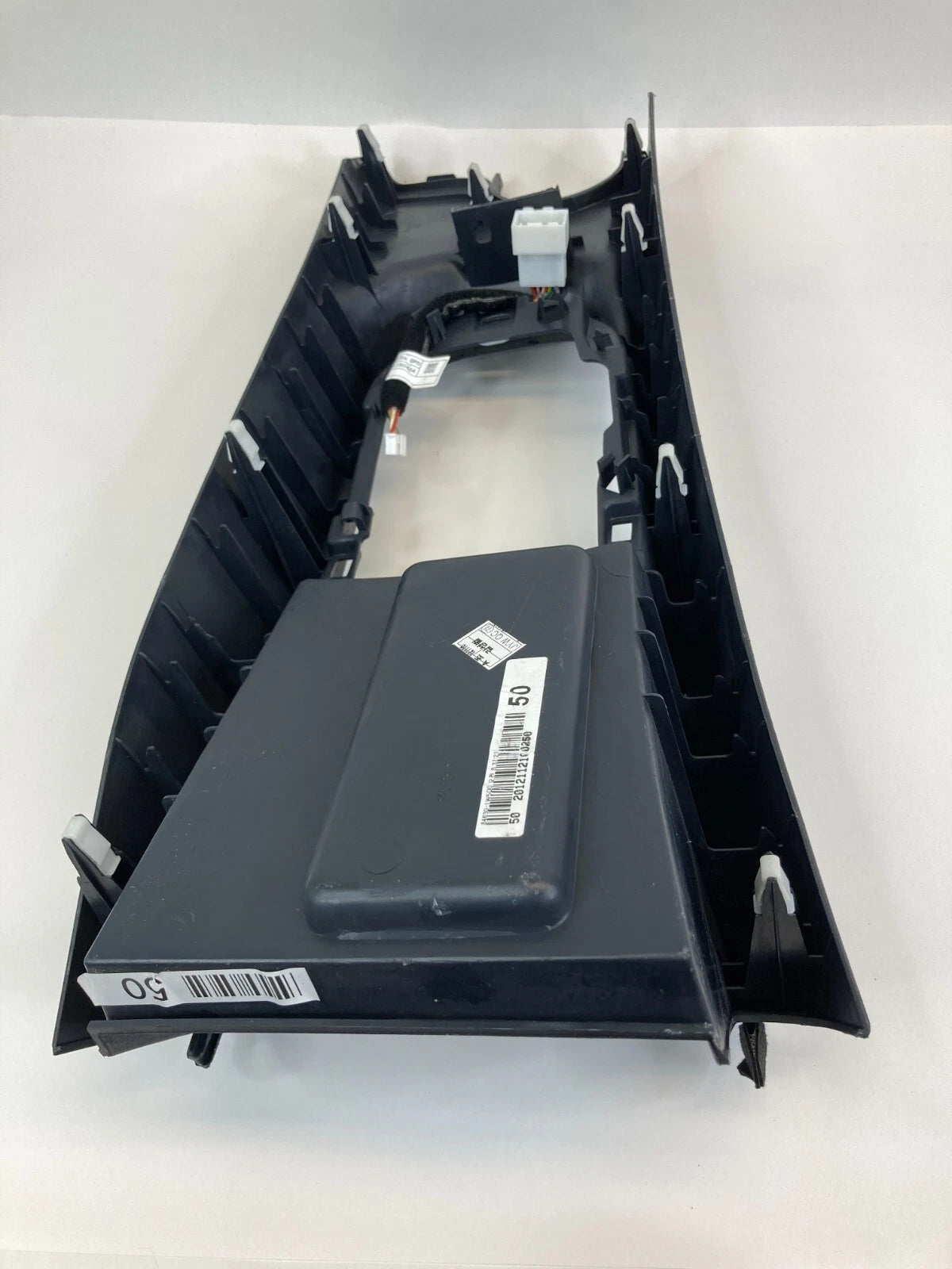 2012-2015 KIA RIO A/T FRONT CENTER CONSOLE UPPER TRIM PANEL 84631-1W200 OEM