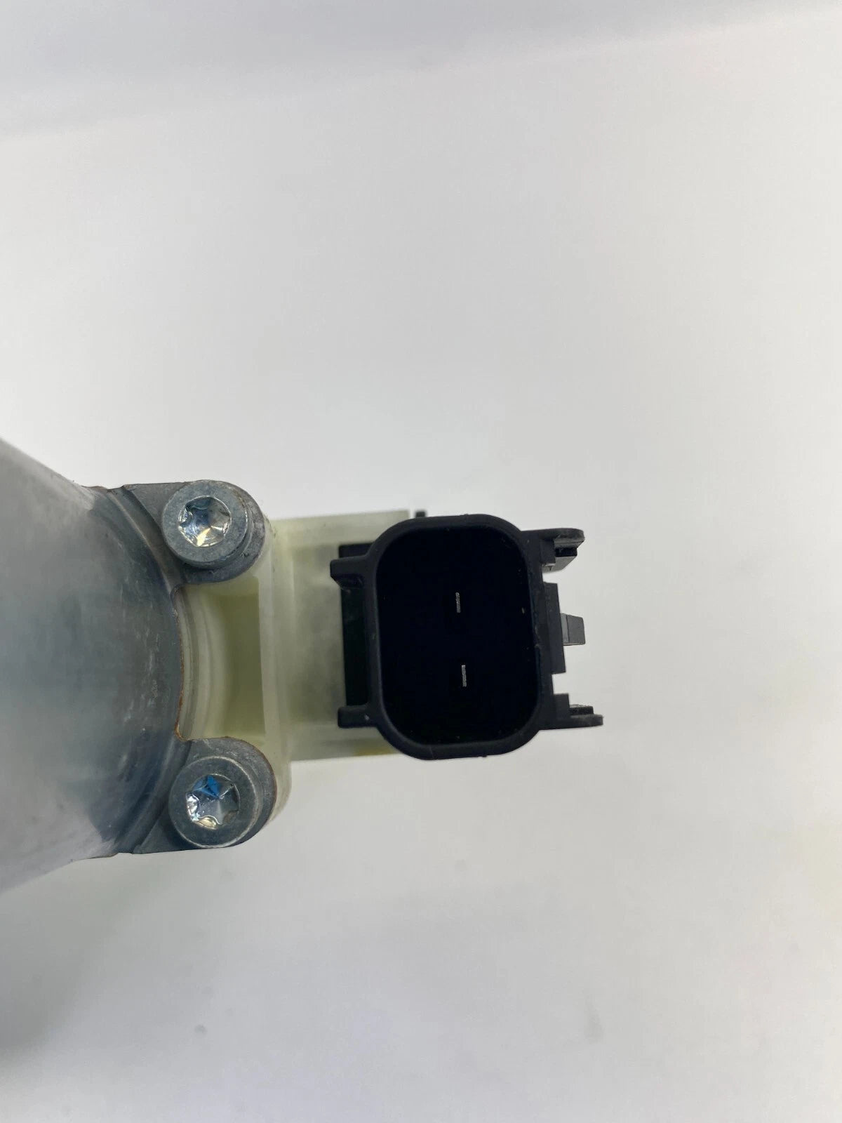 2012-2018 FORD FOCUS REAR RIGHT SIDE DOOR POWER WINDOW MOTOR CM51-A27000 2 PINS