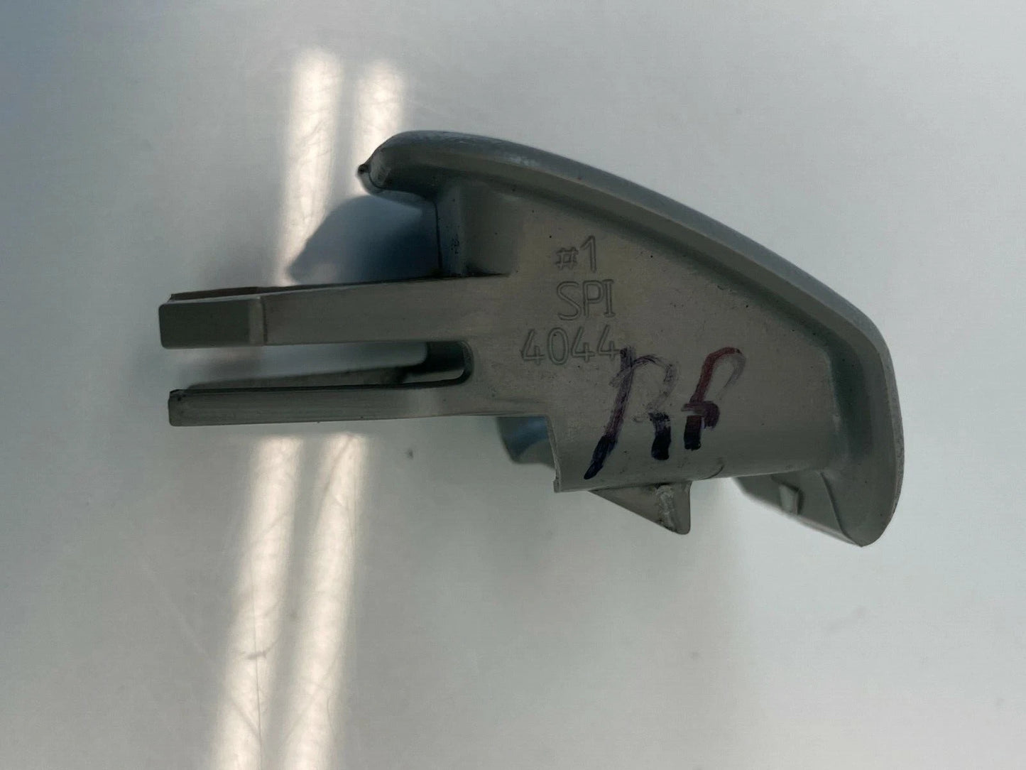 2003-2007 CADILLAC CTS FRONT RIGHT DOOR LOCK BUTTON COVER TRIM CZGH-10190-AB OEM