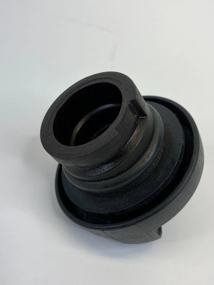 2006-2011 CADILLAC SRX 3.6L AT ENGINE OIL FILLER CAP LID TOP COVER SAE 5W-30 OEM