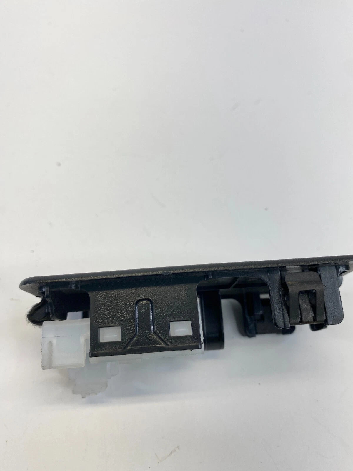 98-05 LEXUS GS300 GLOVE BOX DOOR PANEL PLATE FINISH TRIM COVER 55568-24020 OEM