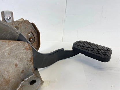 2010-2017 GMC TERRAIN CHEVROLET EQUINOX BRAKE FOOT STOP PEDAL ASSEMBLY