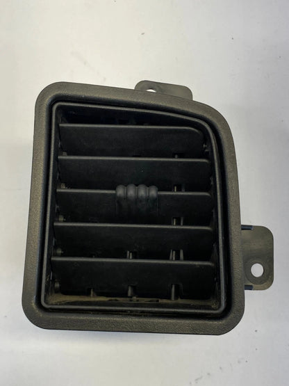 2000-2006 CHEVROLET TAHOE DASH CENTER LEFT AC AIR VENT OUTLET GRILLE 15707609