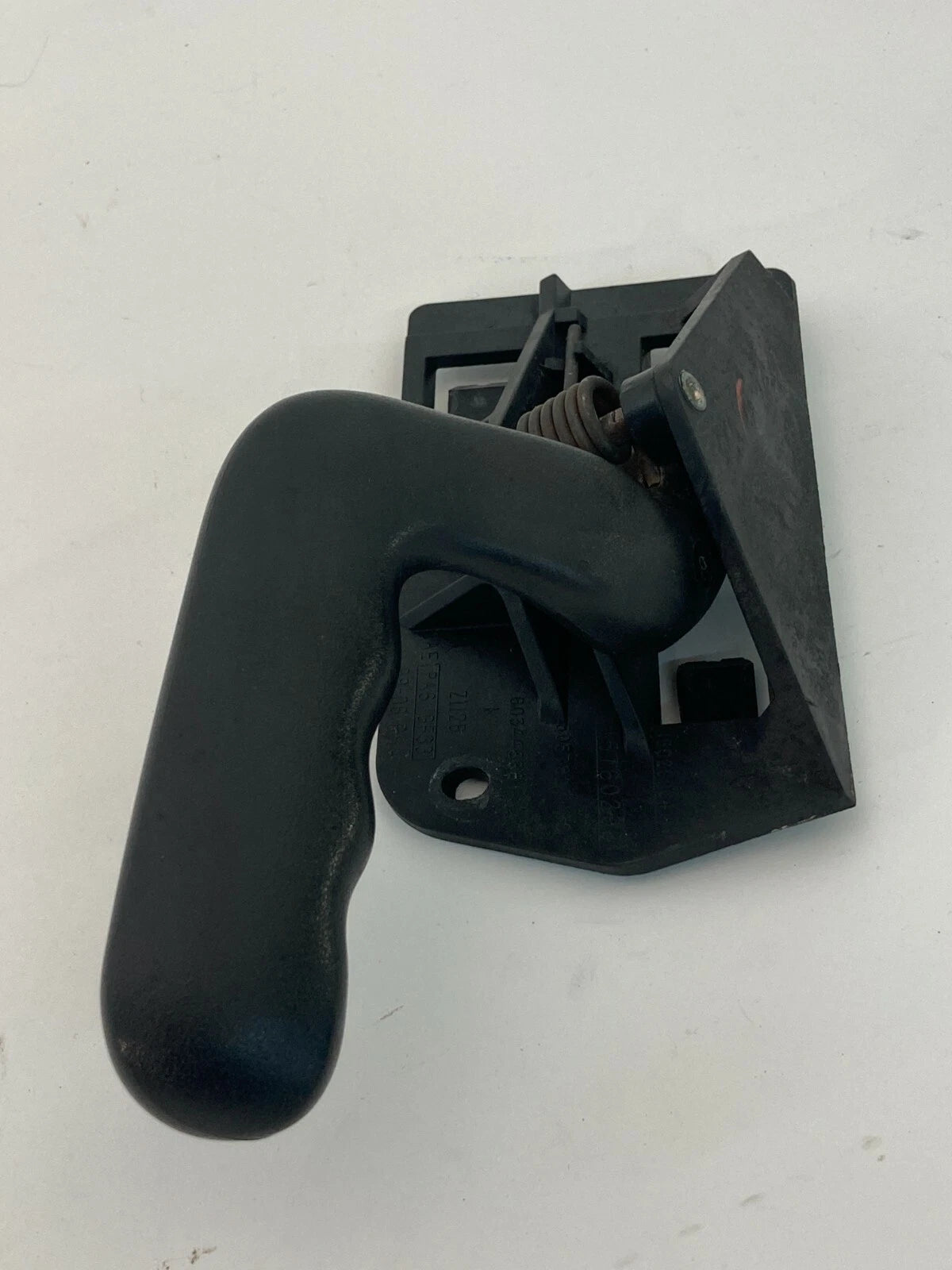 2001-2005 CHEVROLET CHEVY SILVERADO FRONT RIGHT PASSENGER INNER DOOR HANDLE OEM