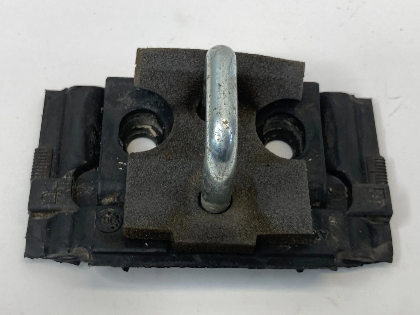 2006-2014 MERCEDES-BENZ ML 350 TRUNK TAILGATE LOCK STRIKER CLAMP OEM