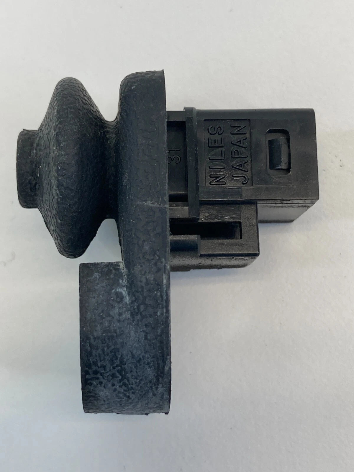 2008-2013 INFINITI G37 SEDAN FRONT LEFT DOOR LIGHT AJAR JAMB LAMP SWITCH OEM