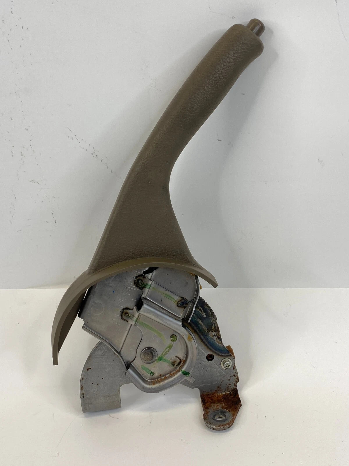 2005 2006 2007 2008 TOYOTA COROLLA EMERGENCY PARKING BRAKE HANDLE LEVER ASSEMBLY