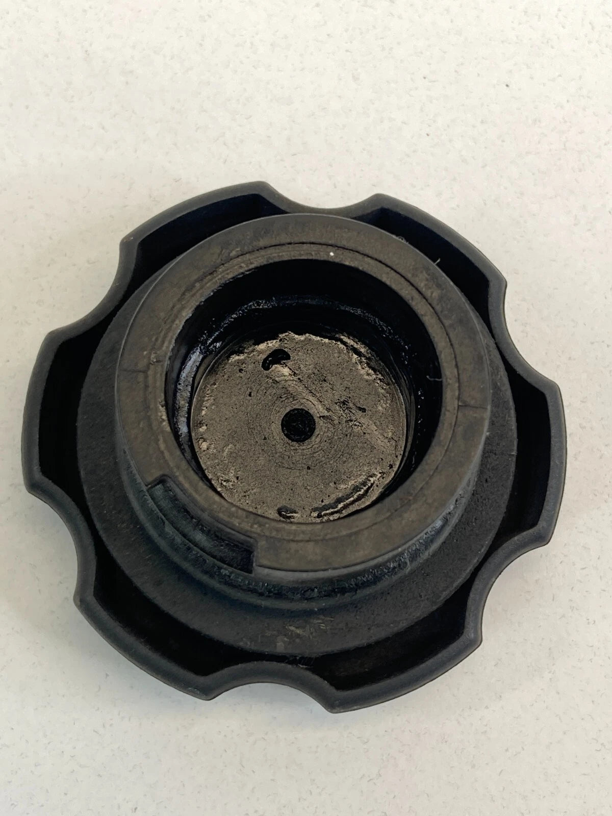 2002-2009 GMC ENVOY TRAILBLAZER ENGINE OIL FILLER CAP COVER LID OEM