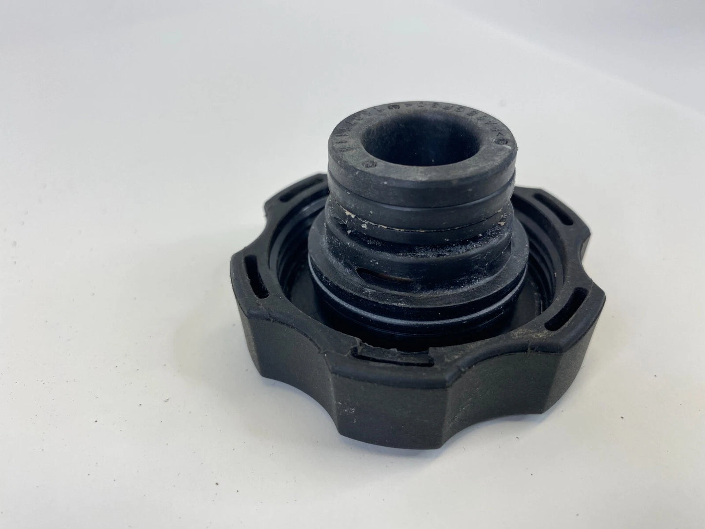 05-17 CHEVROLET EQUINOX 2.4L RADIATOR COOLANT RESERVOIR CAP 15075118 OEM