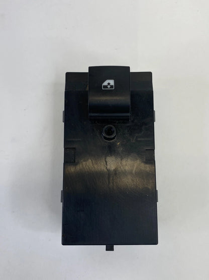 2013-2015 CHEVROLET MALIBU FRONT RIGHT SIDE DOOR POWER WINDOW SWITCH 13305370