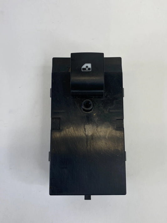 2013-2015 CHEVROLET MALIBU FRONT RIGHT SIDE DOOR POWER WINDOW SWITCH 13305370