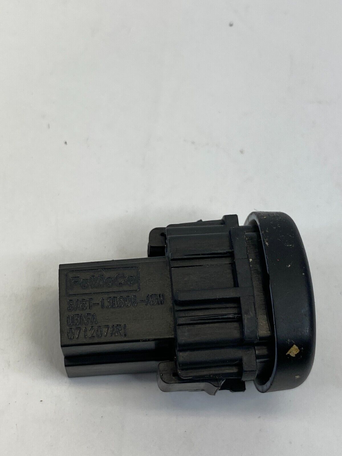 08-11 Ford Escape Ambient Courtesy Light Control Switch Button 8A8T-13D806-ABW