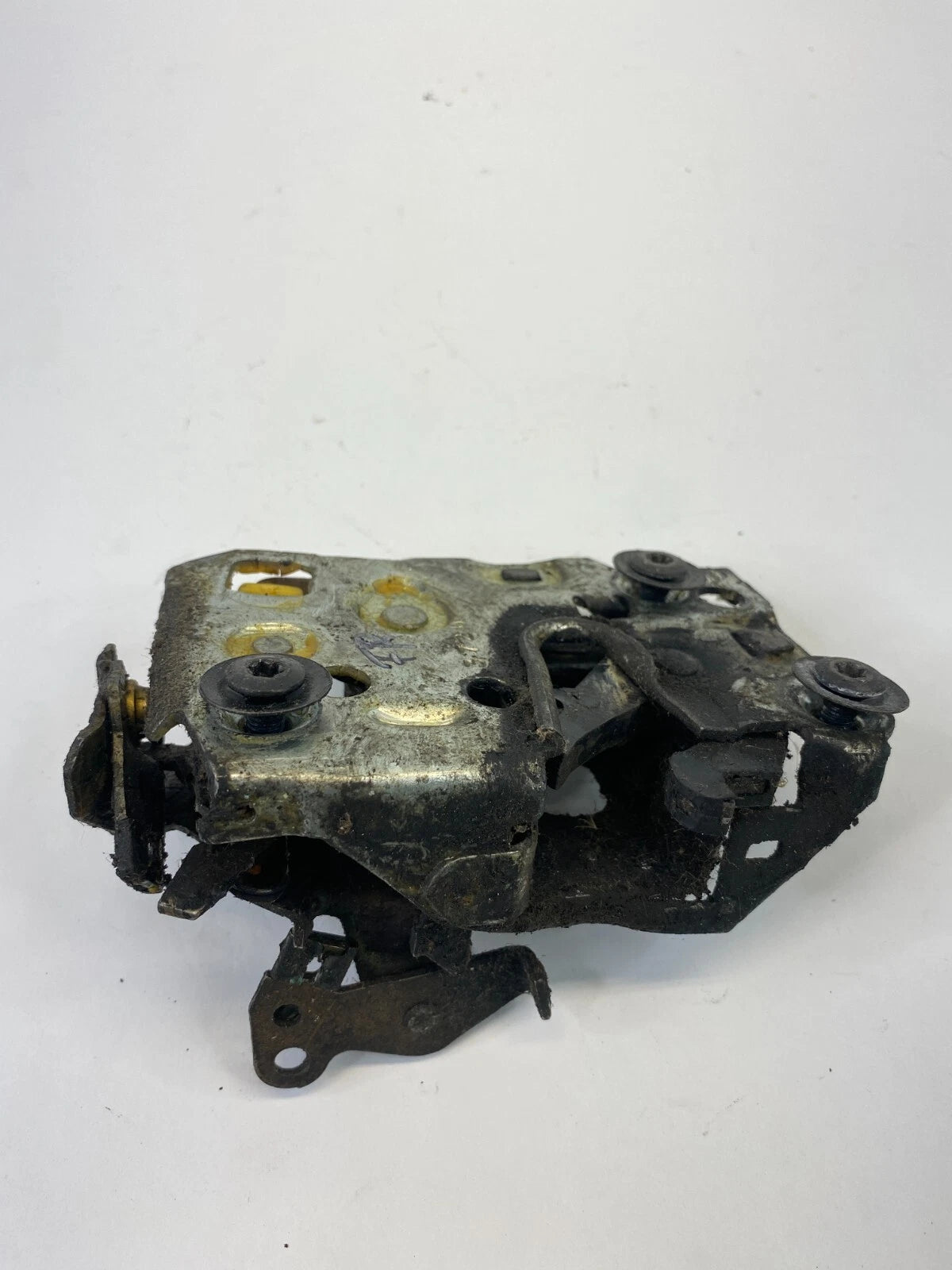 1999 2000 CADILLAC ESCALADE FRONT RIGHT PASSENGER DOOR LOCK LATCH ASSEMBLY FR RH