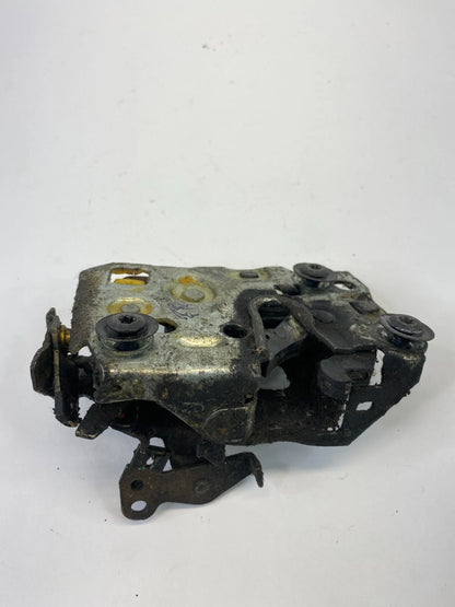 1999 2000 CADILLAC ESCALADE FRONT RIGHT PASSENGER DOOR LOCK LATCH ASSEMBLY FR RH