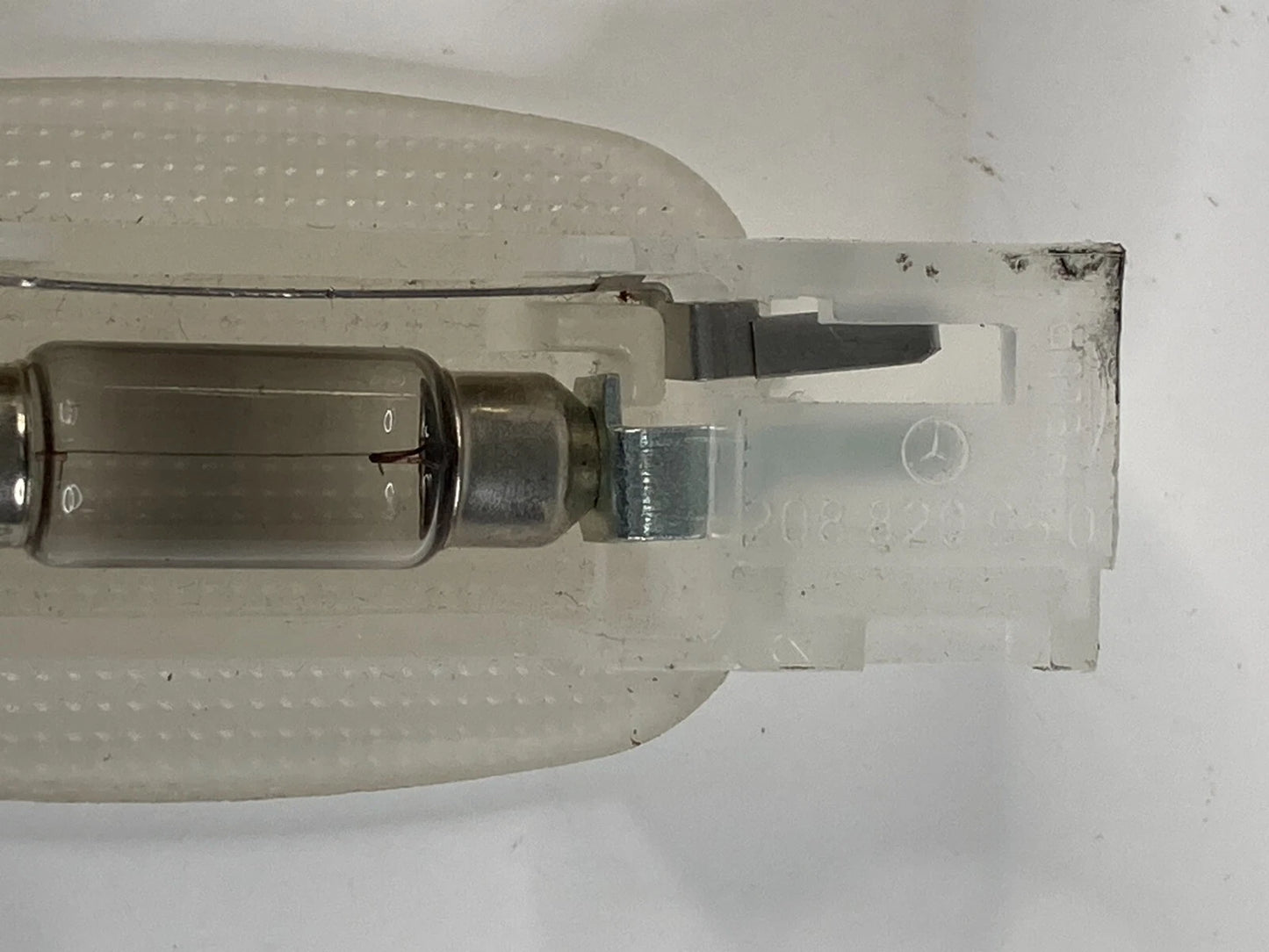 2006 2007 MERCEDES-BENZ ML 500 LEFT SUN VISOR VANITY LAMP LIGHT 208-820-950 OEM
