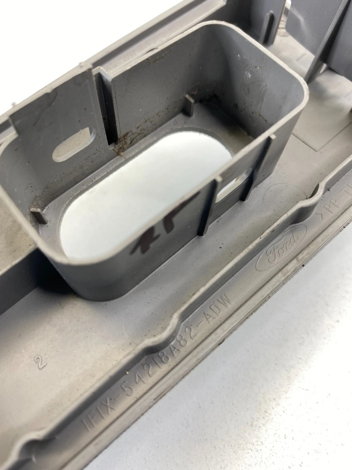 00-07 FORD TAURUS FRONT RIGHT SIDE WINDOW SWITCH BEZEL COVER 1F1X-54218A82-ADW